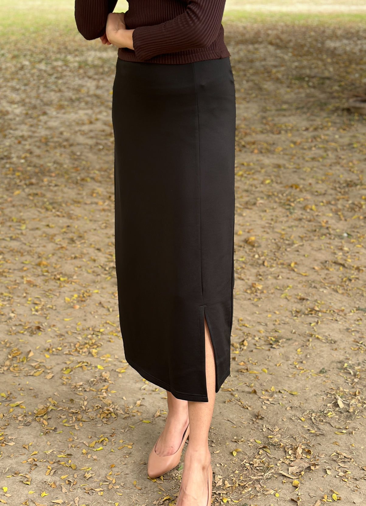 Black Slit Interlock Knit Skirt
