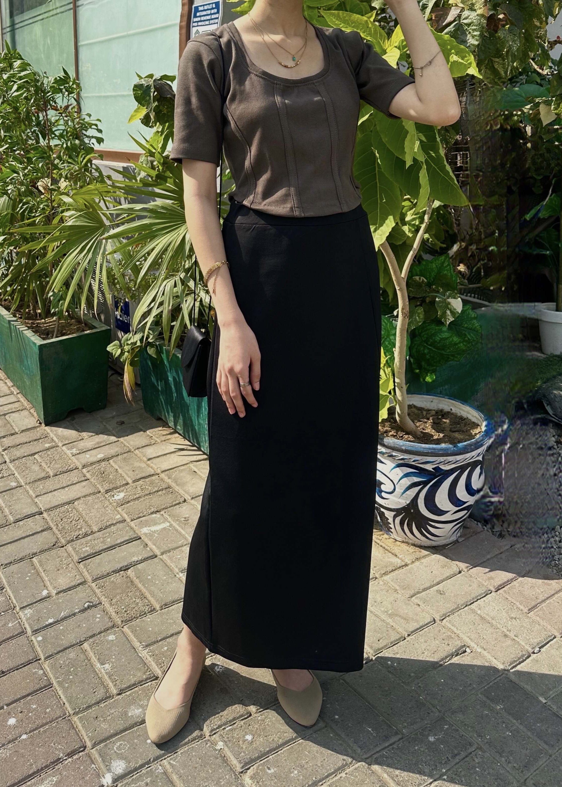 Black Slit Interlock Knit Skirt